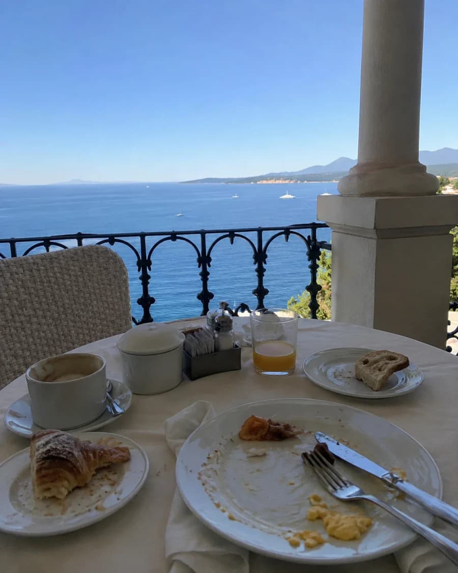 Photo shared by dravom… with their review